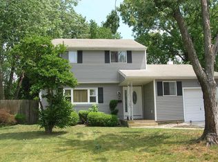 19 Shell Flower Ln, Hamilton, NJ 08690