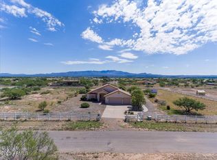 9407 S Springtail Dr, Hereford, AZ 85615