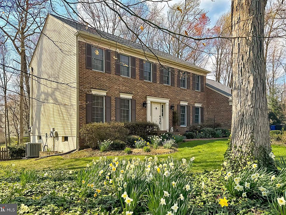 12466 Cavalier Dr, Woodbridge, VA 22192 Zillow