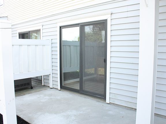 2nd image of 734 Whitesail Dr
