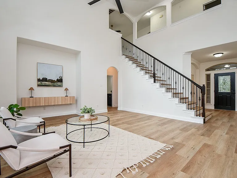 18 Hadlock Pl — Photo 6
