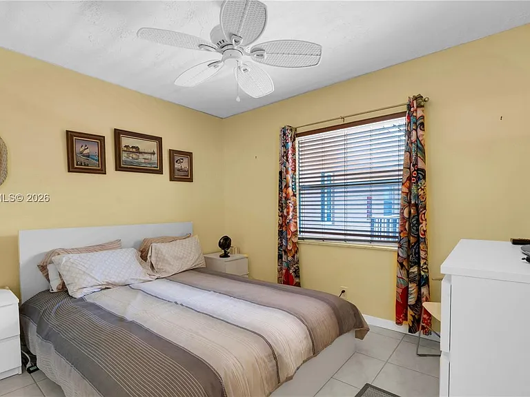 2861 Somerset Dr #301 — Photo 15