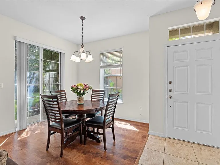 6714 Breezy Palm Dr — Photo 9