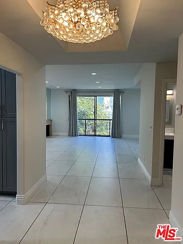 125 N Gale Dr #203 Photo 1