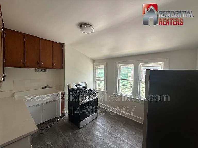 3031 N 60th St #UPPER — Photo 6