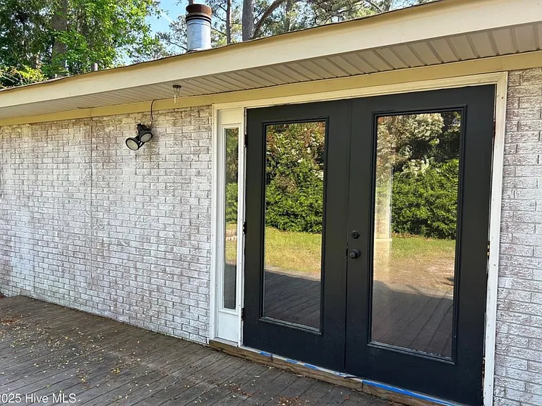 3414 Middle Sound Loop Rd — Photo 9