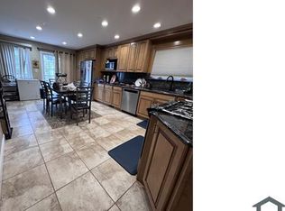 372 Nome Ave, Staten Island, NY 10314