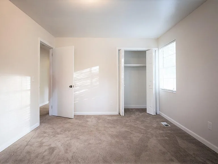 1536 Woodgate Way — Photo 24
