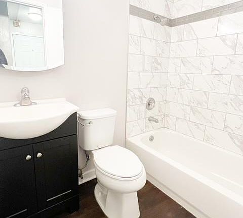 3rd image of 1104 Pacific Ave APT 105