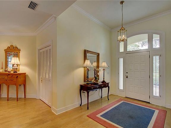 2nd image of 104 Spyglass