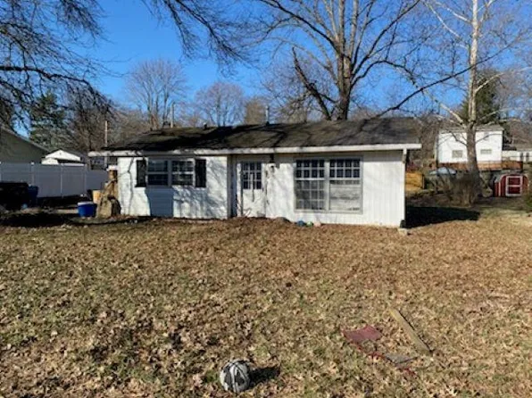 524 S 8th St, Rockport, IN 47635