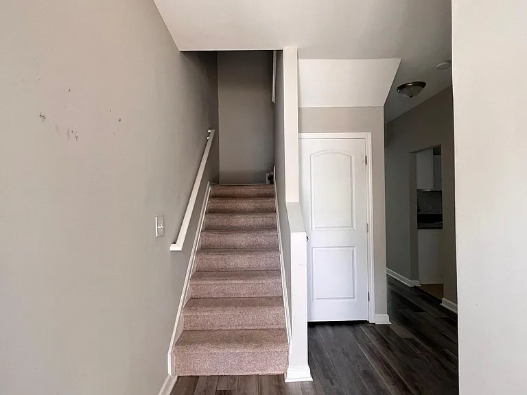 139 Northfield Cir — Photo 7