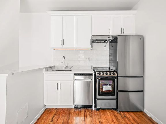 5th image of 115 Perry St APT 6C