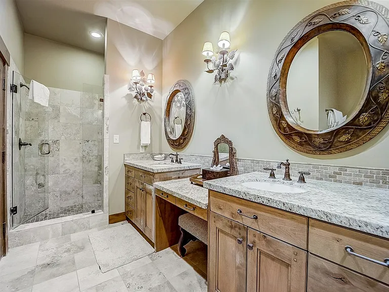 7580 Royal St E #32 — Photo 12