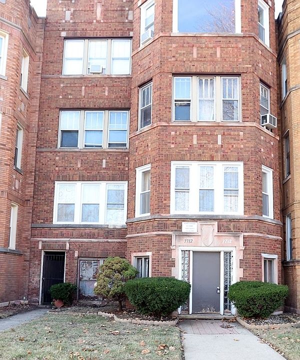 1st image of 7712 S Ridgeland Ave