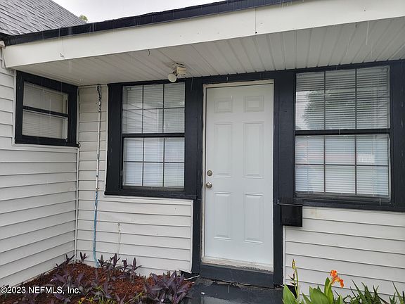 2nd image of 3238 Townsend Blvd #2