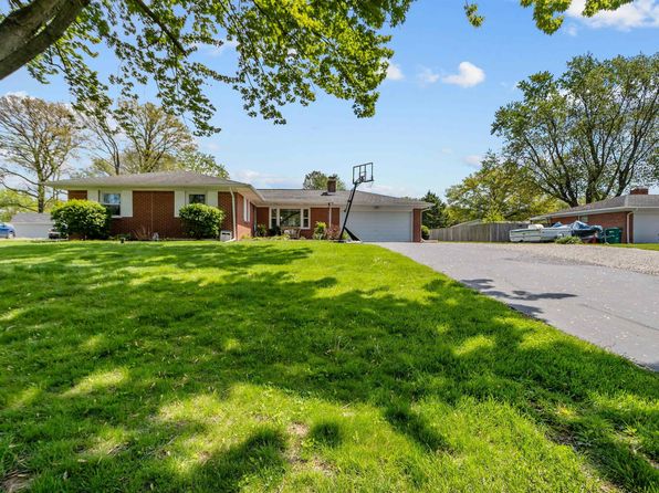 904 Pinoak Dr, Kokomo, IN 46901