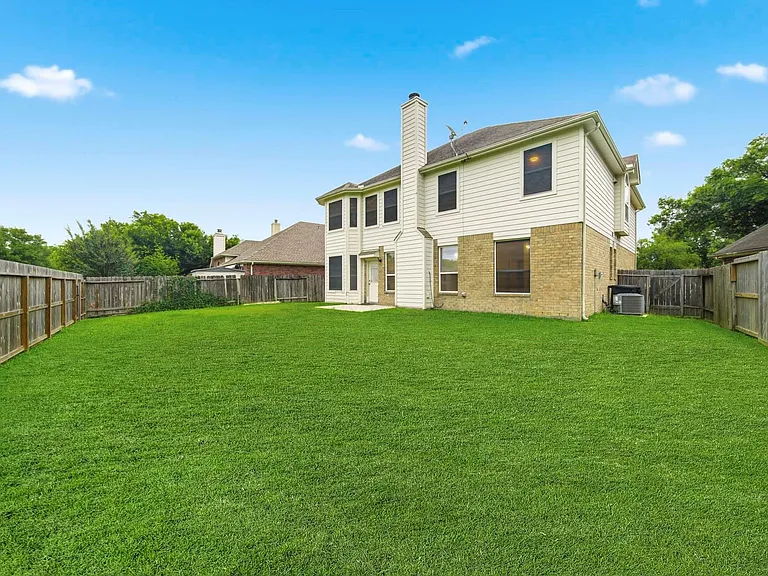 11814 Berkway Trl — Photo 3