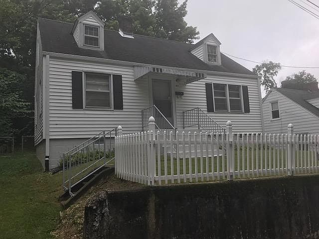 2nd image of 917 Cole St
