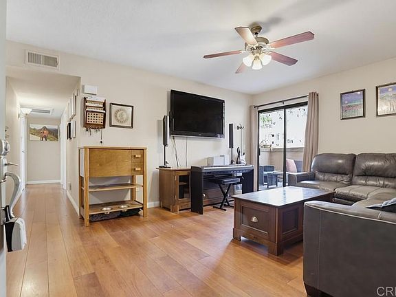 5th image of 12039 Alta Carmel Ct Unit 150