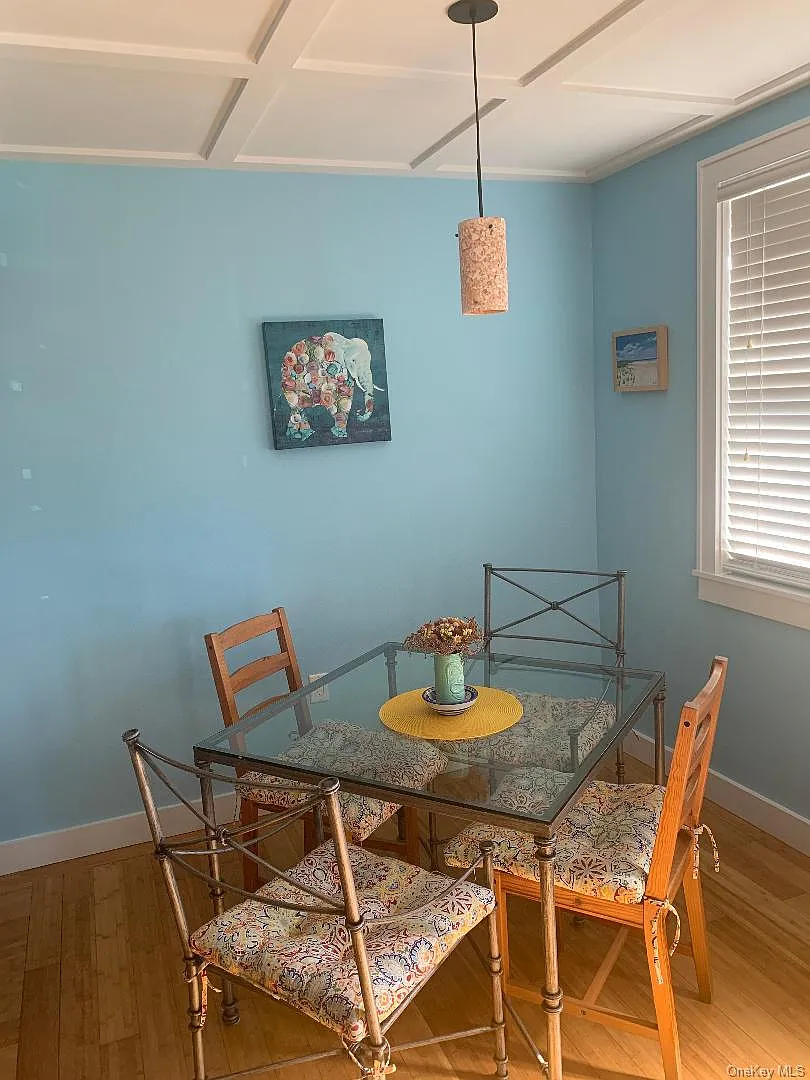 2 bed, 1.0 bath, 1100 sqft, $3,200 — Photo 4