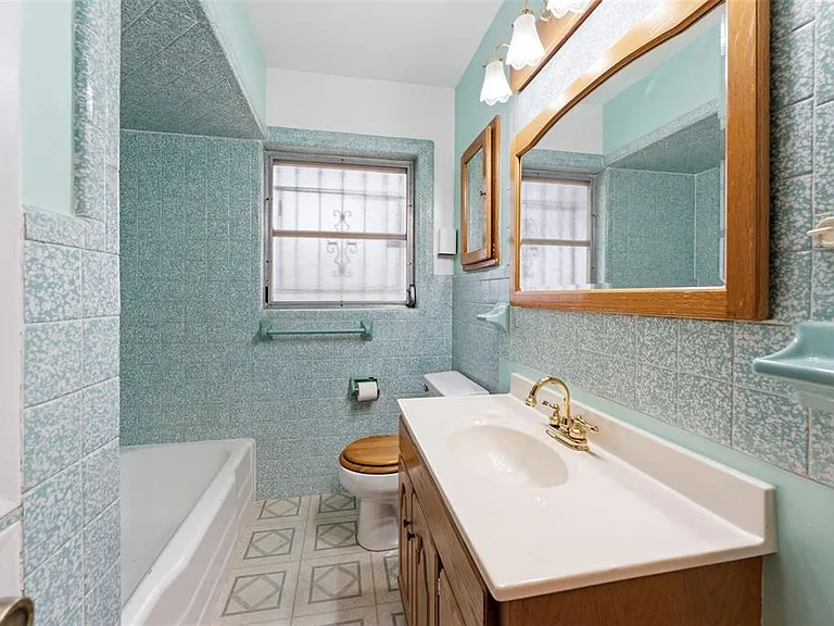 2711 W Heiter St — Photo 8