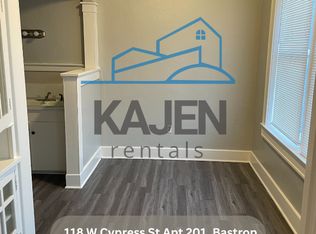 118 W Cypress Ave #201, Bastrop, LA 71220