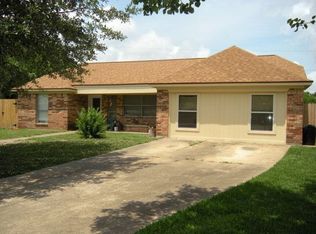 321 Munson Ct, Angleton, TX 77515