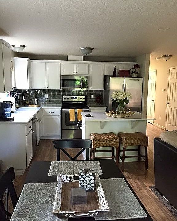 2nd image of 526 Corinne Dr