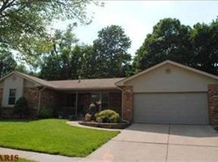 745 Vanderville Dr, Fenton, MO