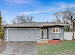 5850 Hodgson Rd, Shoreview, MN 55126