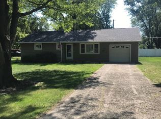 707 S Buchanan Dr, Monticello, IL 61856