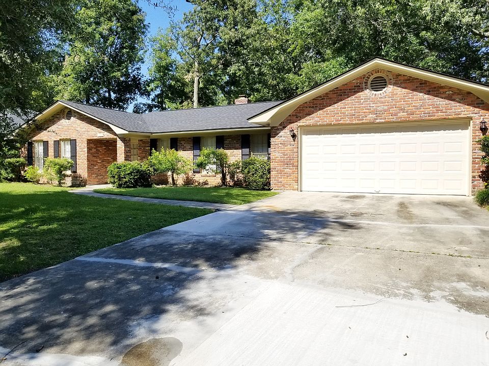 1st image of 3 Cutler Dr