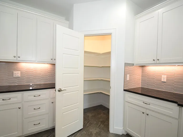 4203 SW Bermuda Ave — Photo 10