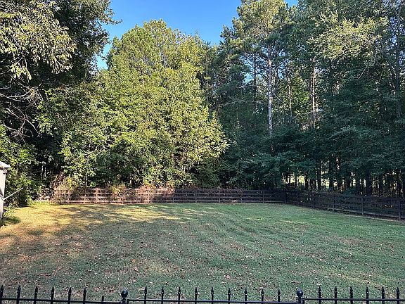 2nd image of 698 Spring Place Rd