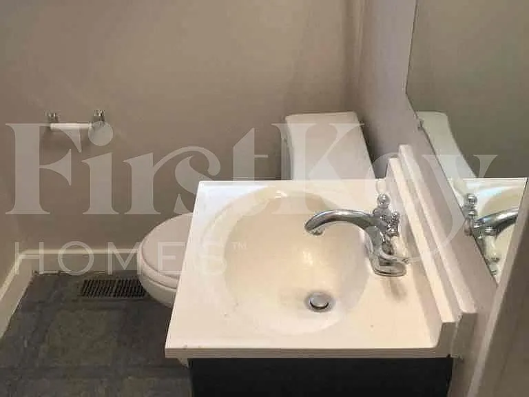 5050 Patricia St — Photo 11