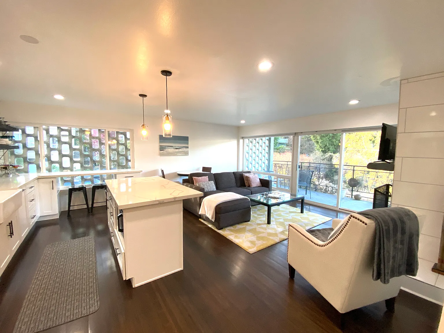 2 bed, 700 sqft, $2,600 — Photo 4