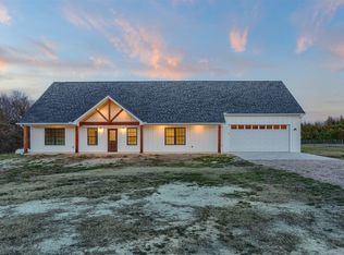 3925 County Road 1088, Celeste, TX 75423