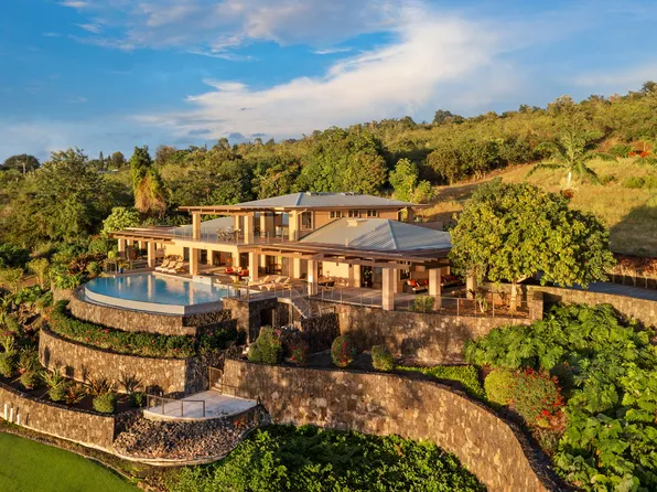 73-1425 Kukuna St, Kailua Kona, HI 96740