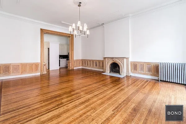 Rented by Bond New York | media 28