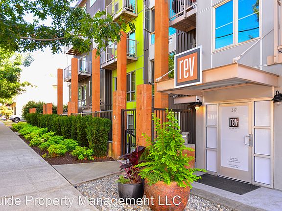 3rd image of 317 NW 41st St APT 401