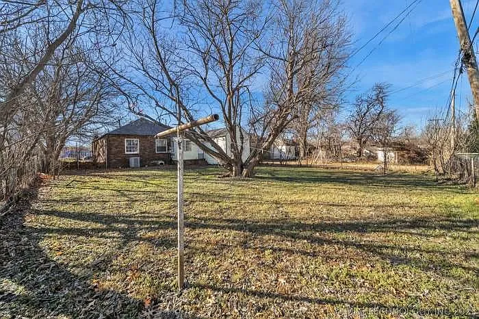 3405 E Haskell St — Photo 4