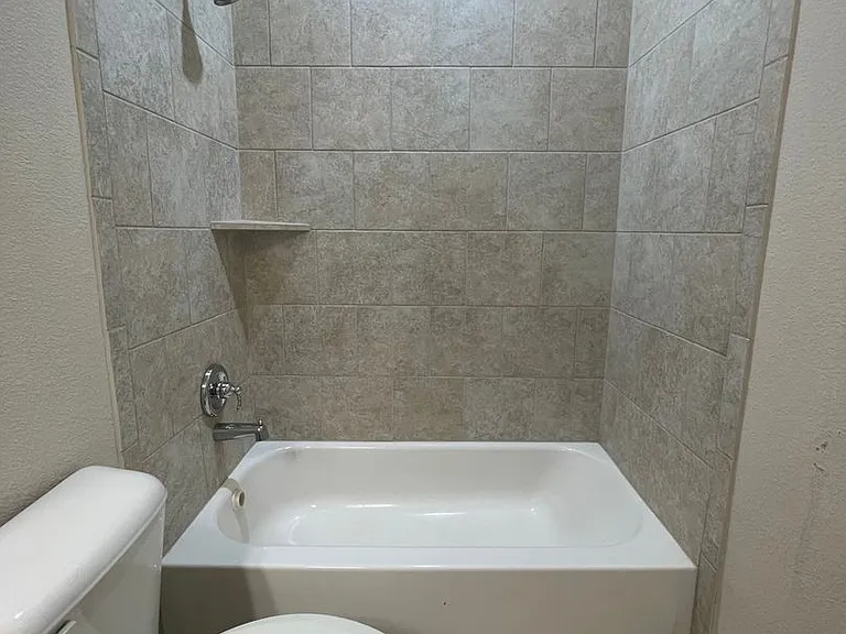 1038 Mj Brown St — Photo 17