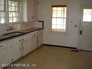 5th image of 36 E 43rd St