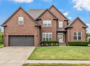 1084 Willow Cir, Clarksville, TN 37043