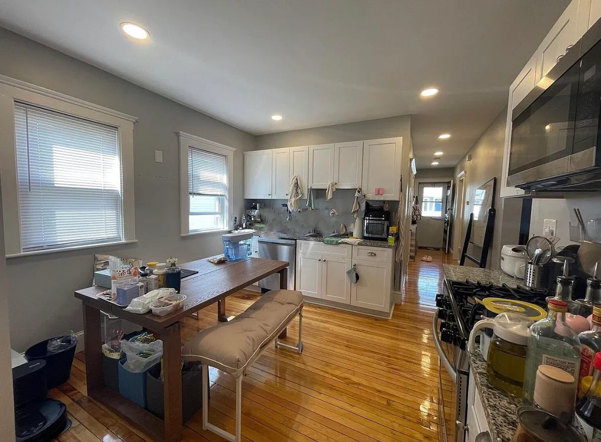 2 bed, $3,150 — Photo 2
