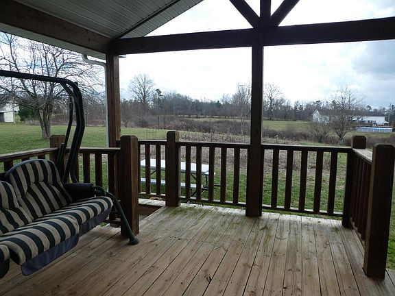 3rd image of 225 Skyline Dr