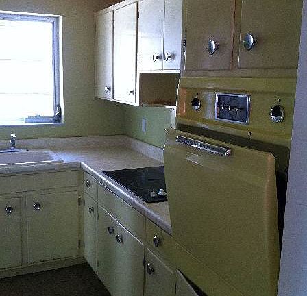 5th image of 917 SE 14th Dr