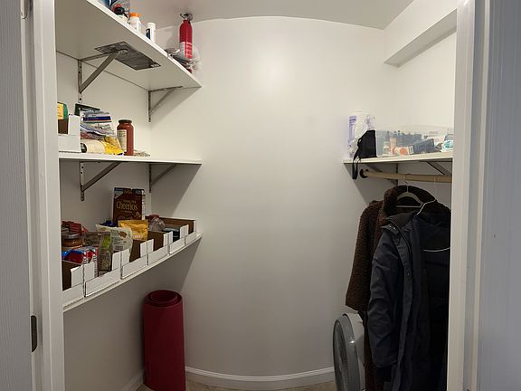4th image of 8 Blackford Ave #1