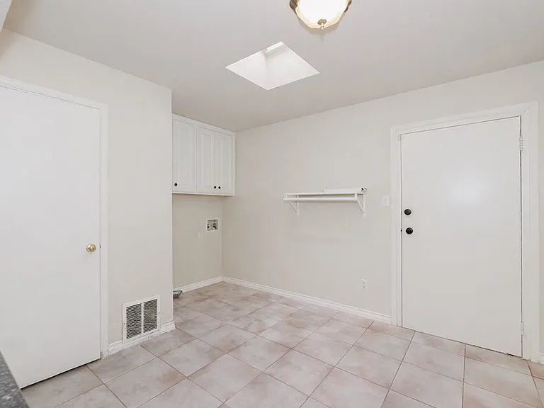 3306R Haynes Ave — Photo 35